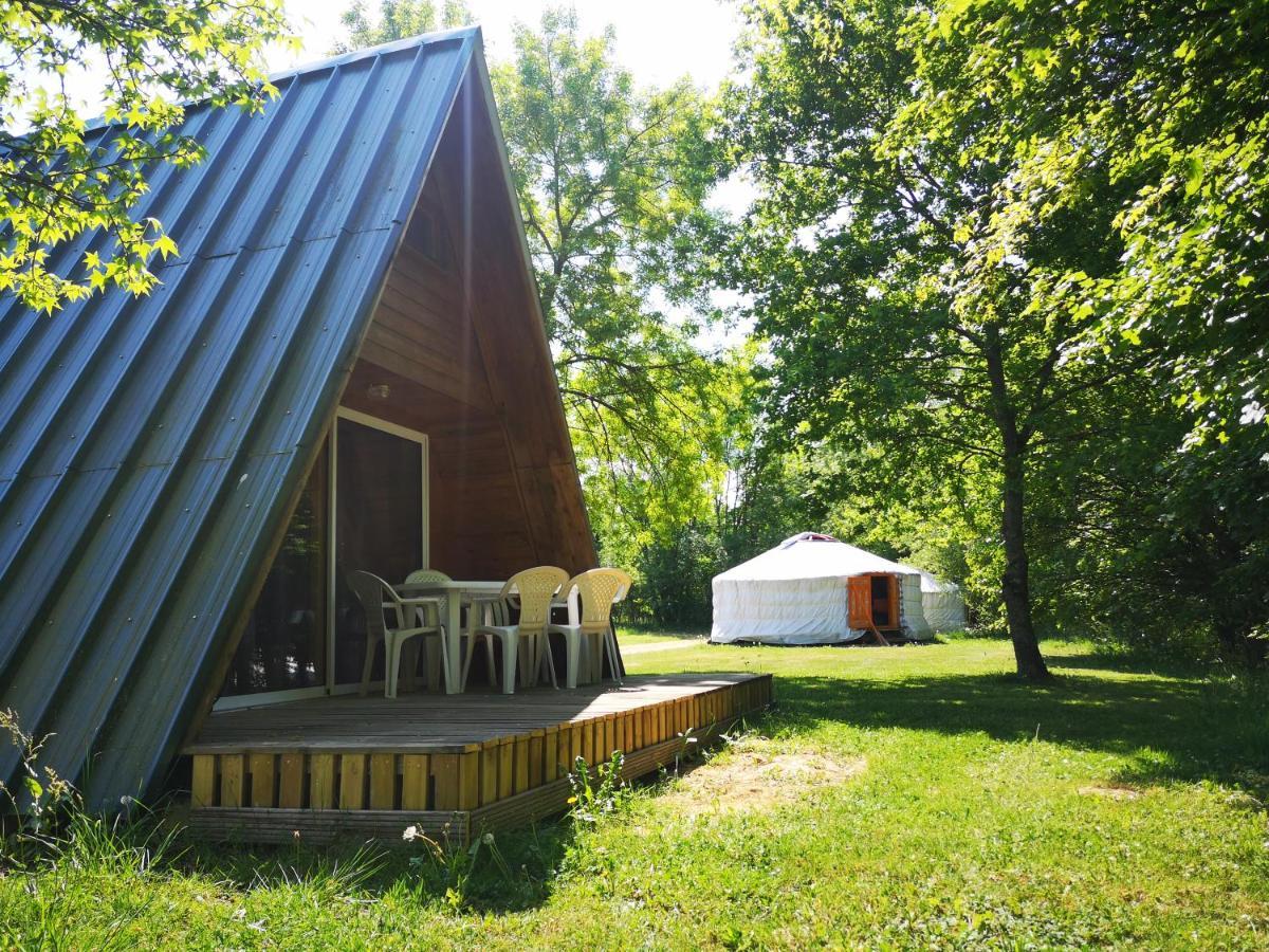 Camping Domaine de Mepillat Saint-Nizier-le-Bouchoux Bagian luar foto