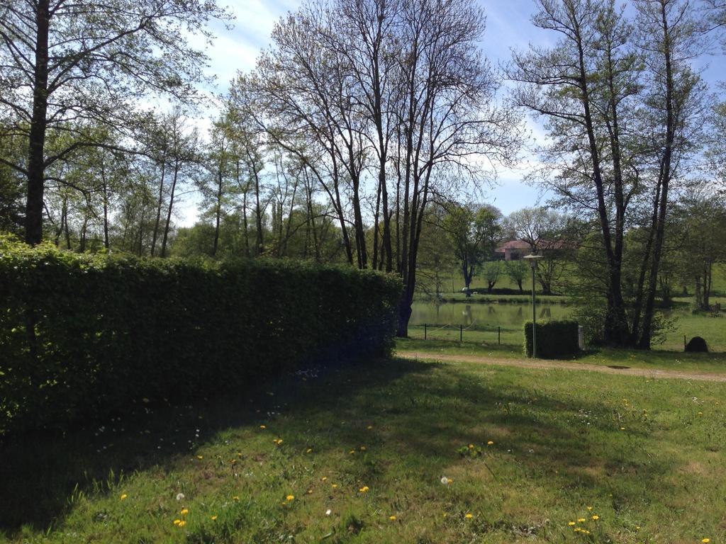 Camping Domaine de Mepillat Saint-Nizier-le-Bouchoux Ruang foto