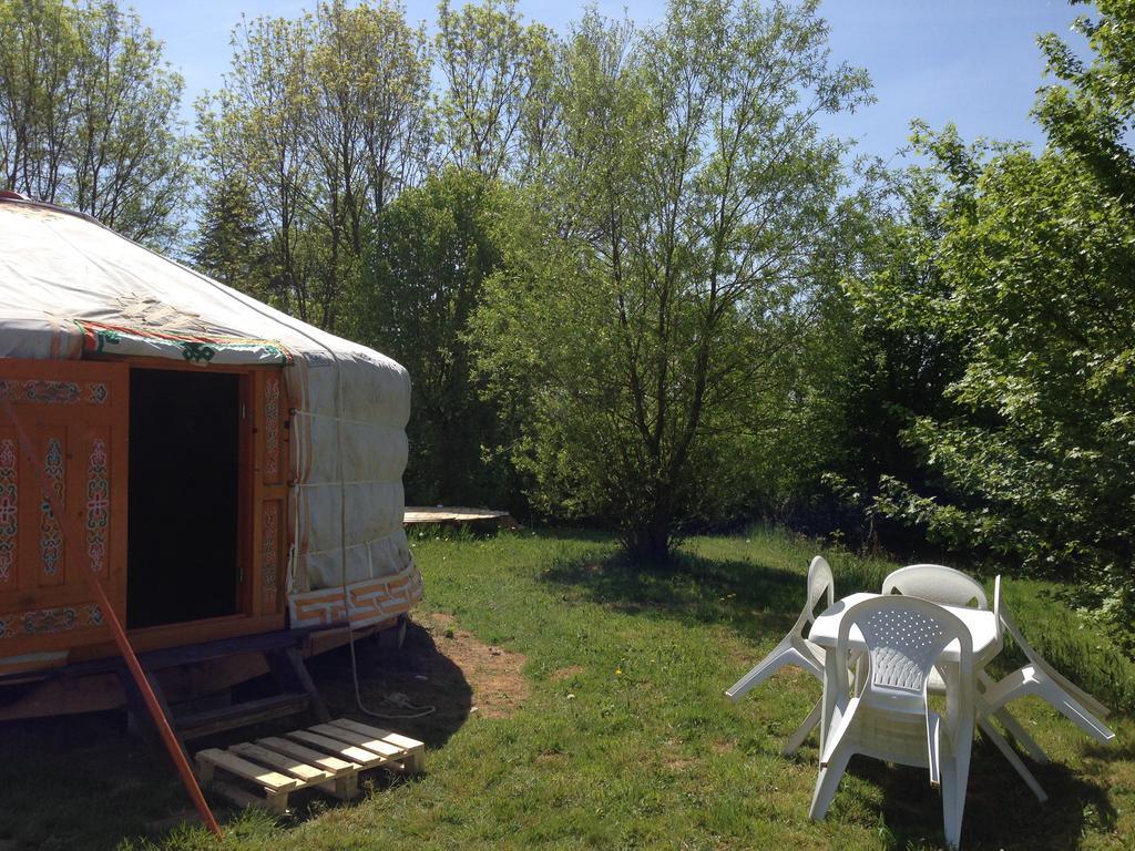 Camping Domaine de Mepillat Saint-Nizier-le-Bouchoux Ruang foto