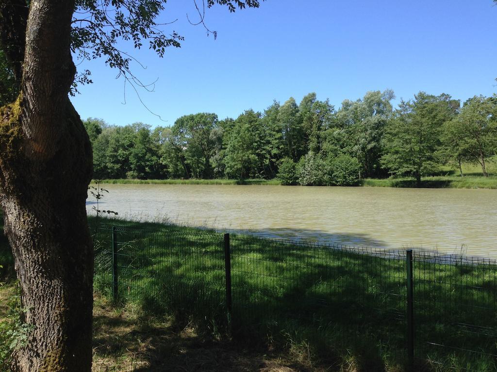 Camping Domaine de Mepillat Saint-Nizier-le-Bouchoux Bagian luar foto