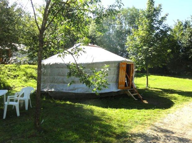 Camping Domaine de Mepillat Saint-Nizier-le-Bouchoux Bagian luar foto